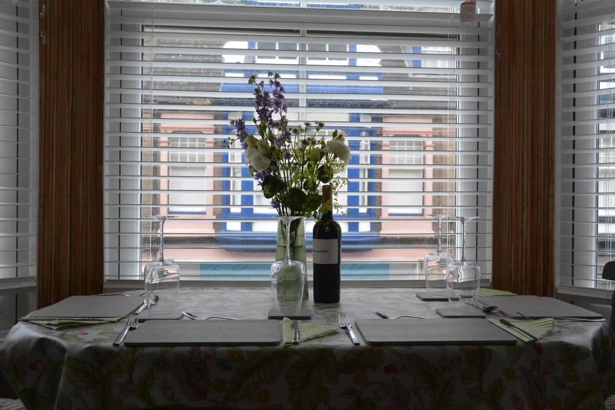 The Fabulous Number Two A Cosy Coastal Getaway Apartment *